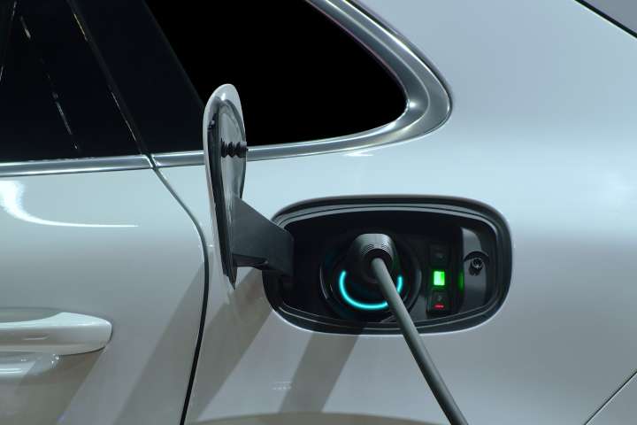 EV prices to match that of petrol vehicles in 4