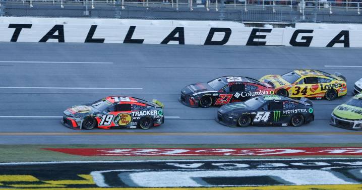 Chase Briscoe secures first-ever Championship 4 slot and NASCAR heads to Martinsville