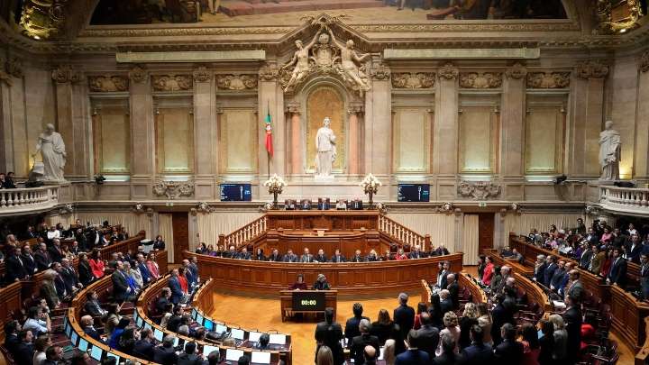 Portuguese parliament approves bill banning face coverings in public