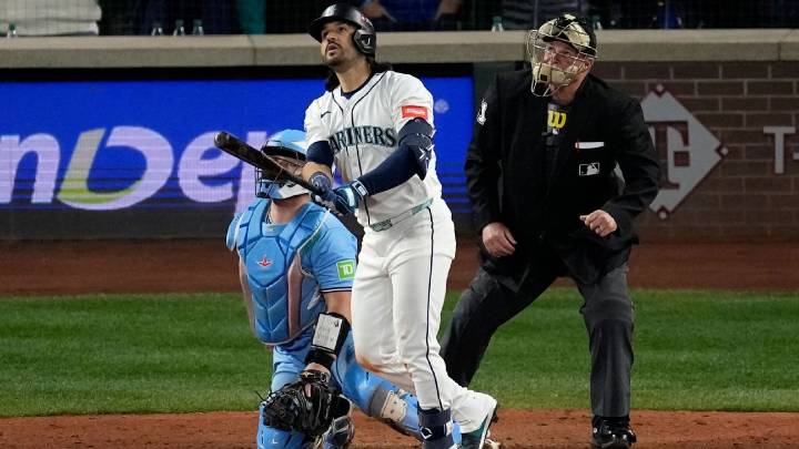 Suárez acerca a Seattle a un triunfo de su primera Serie Mundial