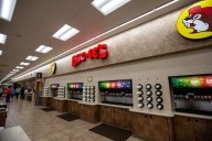 Buc-ee's falls on list ranking convenience store consumer satisfaction