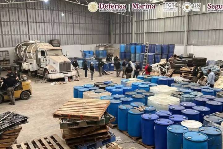 Cateos en Durango dejan aseguramiento de químicos y 7 mil litros de hidrocarburo usados en producción de drogas