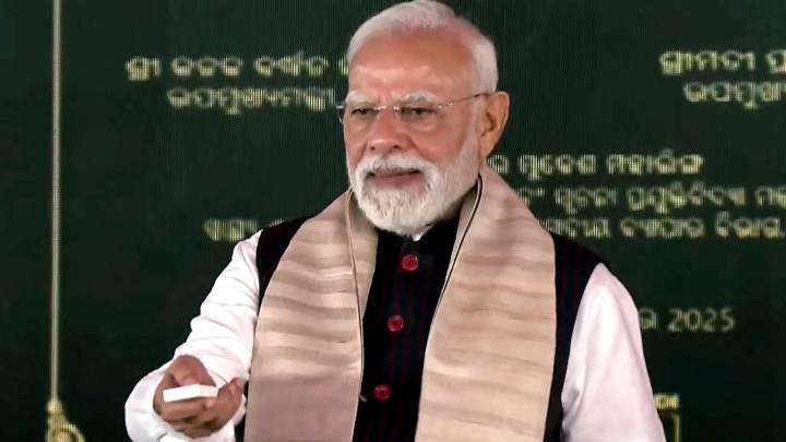 PM Modi wishes on Gandhi Jayanti, vows to follow his path to build Viksit Bharat
