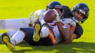 Ravens' defense finishes strong in Bears win