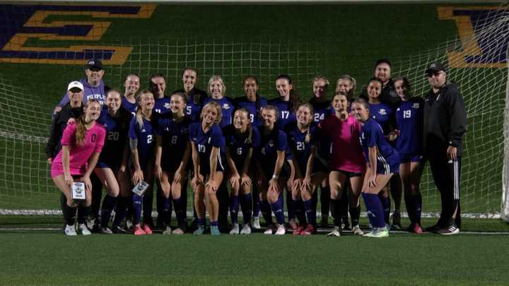 Bowling Green girls soccer repeats as 14th District champions in 1