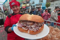 Ibai Llanos viene a Perú: los locales a los que debe acudir para comer pan con chicharrón
