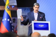 Maduro rechaza de plano un “cambio de régimen” y carga contra “los golpes de la CIA” en América Latina