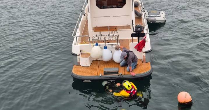 East Lothian RNLI team scrambled to motor cruiser 'tangled in fishing gear'