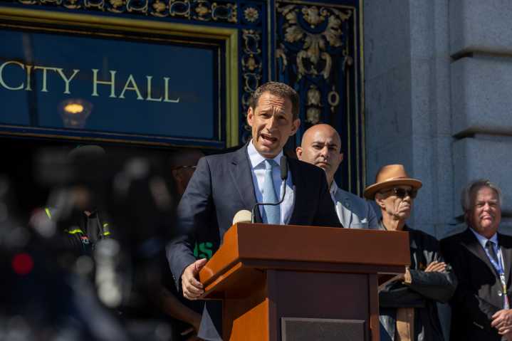 SF Mayor Directs Police to Protect Immigrants, Protestors Ahead of Anticipated Raids