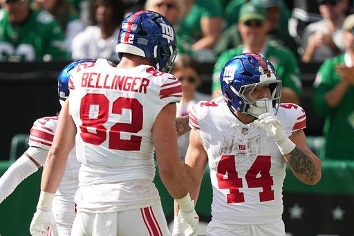Giants' Cam Skattebo carted off field with apparent foot injury
