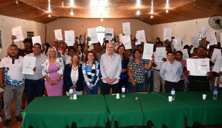 RESISTENCIA: Entregaron 41 Títulos De Propiedad A Vecinos Del Barrio Mapic