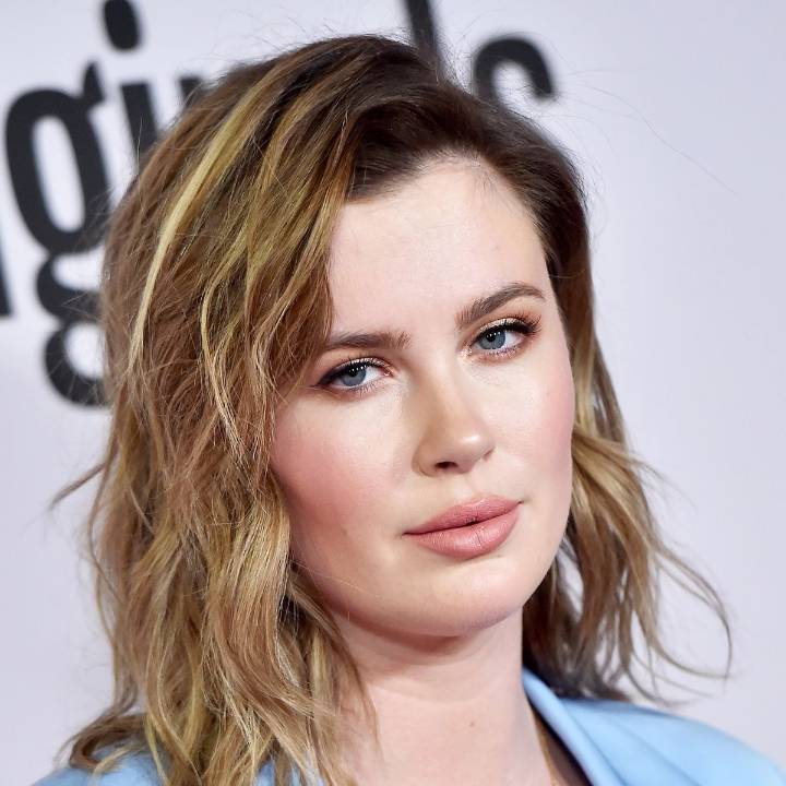 Ireland Baldwin Cuts Off ‘Narcissistic, Unreliable, Addict Family Members'