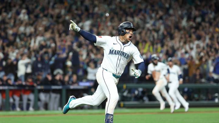Stayin’ Alive: Seattle advances to the ALCS after 15 inning marathon