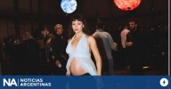 Úrsula Corberó deslumbró embarazada en la Semana de la Moda de París en el desfile de Chanel