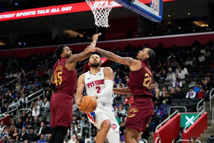Donovan Mitchell scores 35 as the Cavaliers beat the Pistons 116