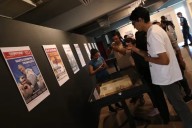 Estudiantes disfrutan de un recorrido por la historia a través de la muestra de El Territorio