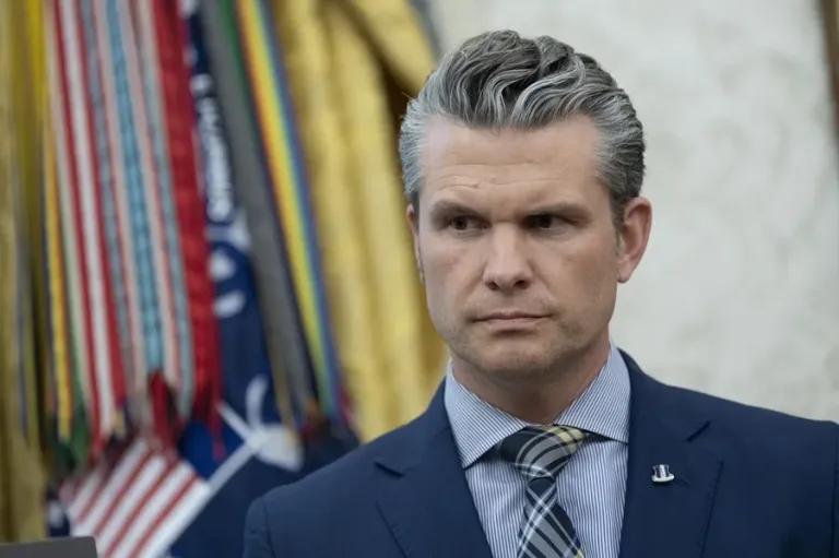 EE.UU. mata a 14 personas en lanchas supuestamente vinculadas al narcotráfico