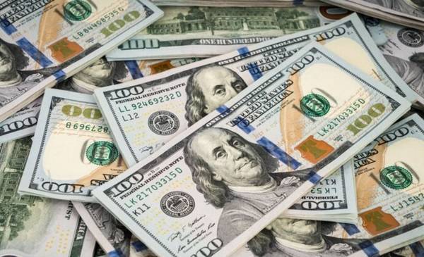 A cuánto abrió el dólar este lunes tras el triunfo de Milei