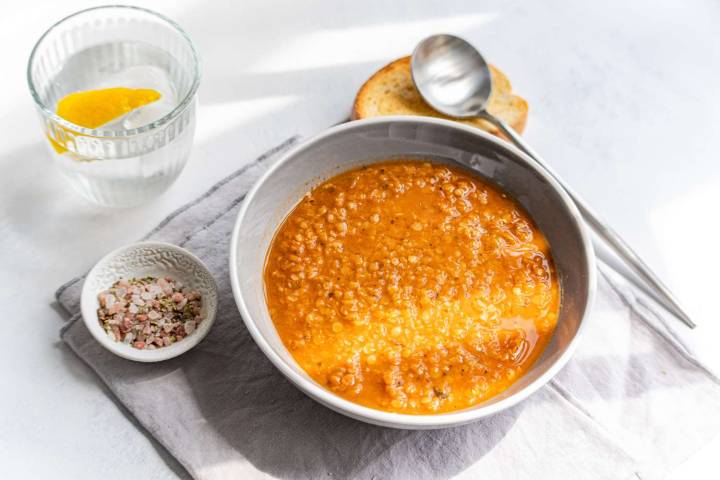 7 Healthy Soups that Actually Keep You Full