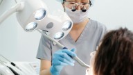 Muere un niño de dos años durante una visita rutinaria al dentista: su familia exige respuestas