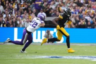 Why have the Vikings been limiting veteran safety Harrison Smith?