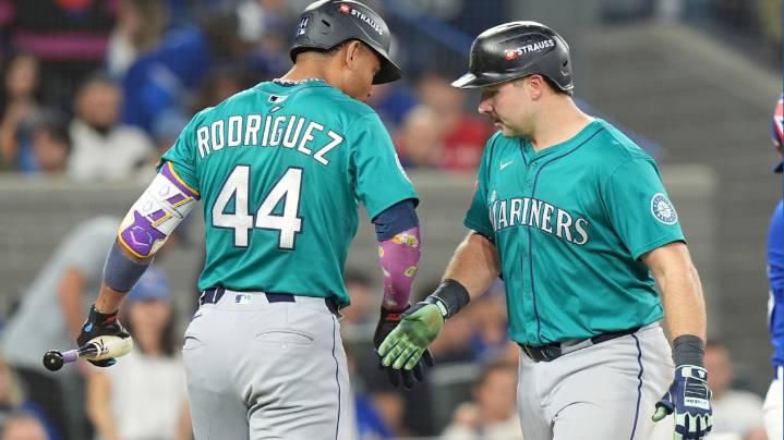 Raleigh homers, Polanco drives in 2 runs and Mariners beat Blue Jays 3