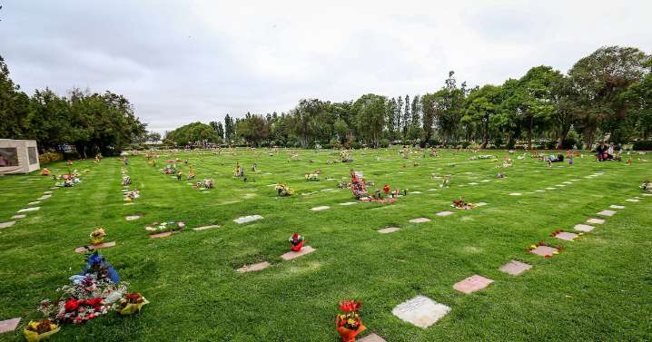 Los horarios de los cementerios por el Día de Todos los Santos