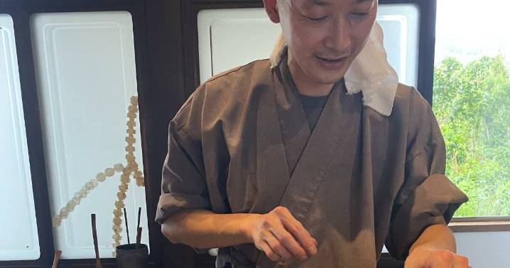 Discover Japanese mixed grill with Toubeya's Charcoal Crazy Man