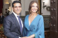 Mariló Montero en la boda de su hijo ha llevado la capa más tendencia y el peinado más moderno que copiarán hasta las madrinas clásicas