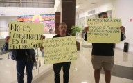 Exigen atención del Estado en protestas frente al Pueblito Mexicano