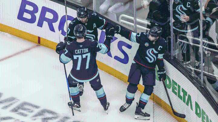 Eberle scores 2 goals, Kraken hold off Oilers