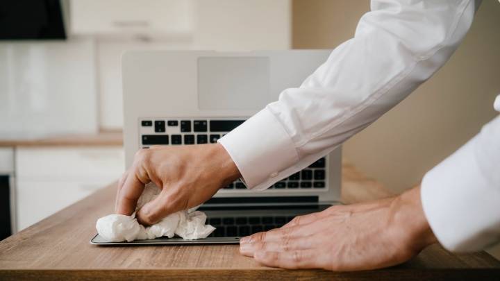 How to clean your laptop screen without damaging it