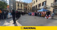 Tensión en Sant Andreu: los mossos cargan contra manifestantes que boicoteaban la carpa de Aliança Catalana