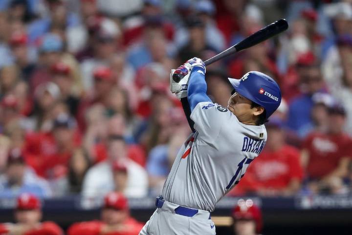 Deadspin | Four-run inning sends Dodgers to 2-0 NLDS edge on Phillies