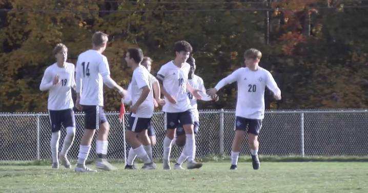 Nokomis soccer falls to Oceanside on senior day