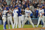 Dodgers avanzan a su segunda Serie Mundial seguida con tres jonrones de Ohtani