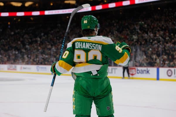 Johansson scores two goals, but not enough as Wild lose 6