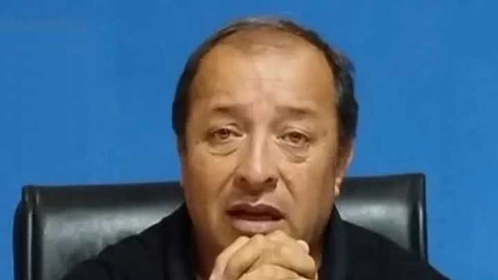 Críticas al "roba pero trae para el pueblo"