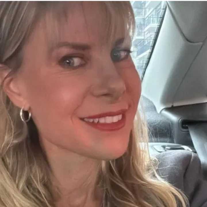 Quién es Karen Reichardt, la exactriz que encabezaría la lista de LLA en Provincia