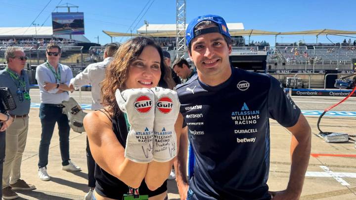 El PSOE de Madrid reclama que Ayuso haga público el coste de su visita a la Formula 1 en Texas: "¿Le estamos pagando todos los madrileños sus caprichos?"