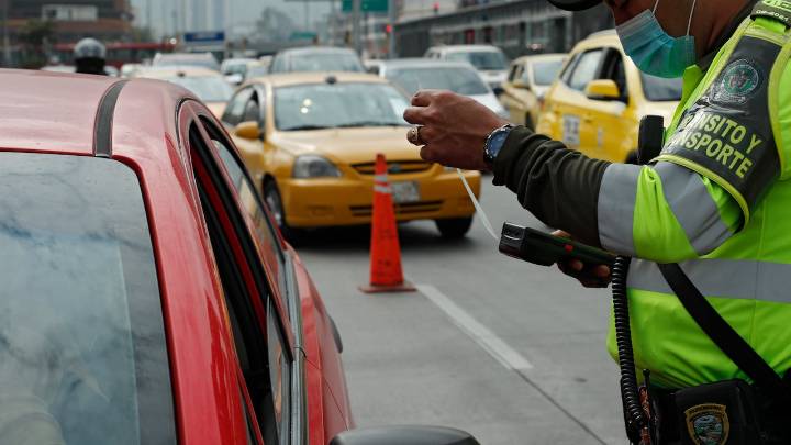 Dudas por forma como agentes de tránsito estarían imponiendo comparendos: conductores y propietarios tendrían salvavidas
