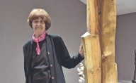 Mis esculturas pertenecen a la tierra: entrevista con Gerda Gruber
