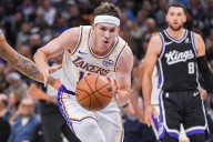 Deadspin | Austin Reaves' career-best 51 points boost Lakers past Kings