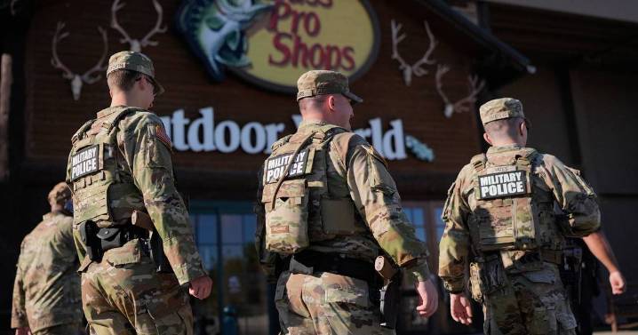 National Guard stands down in Illinois while troops patrol in Memphis with local police