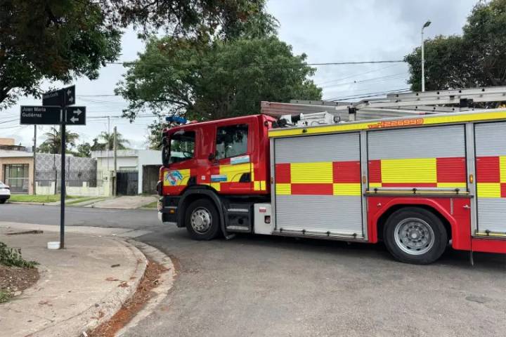 Quiso quemar cables y casi genera un incendio en varias viviendas