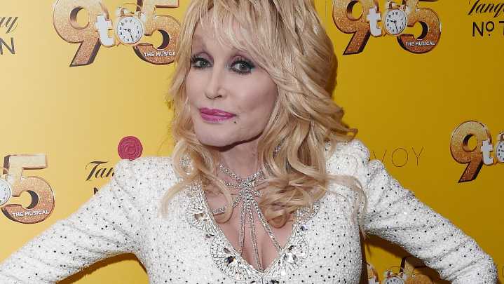 Dolly Parton keeps working despite health issues, addresses rumors