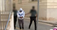 Prisión sin fianza para el detenido por acuchillar en el cuello a su mujer en Alcúdia