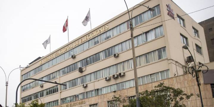 JNE asegura que 78 autoridades habrían vulnerado la neutralidad electoral