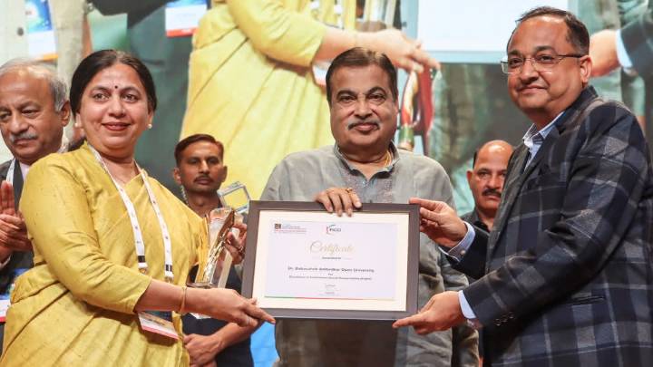 EV Prices To Match That Of Petrol Vehicles In 4 To 6 Months: Gadkari