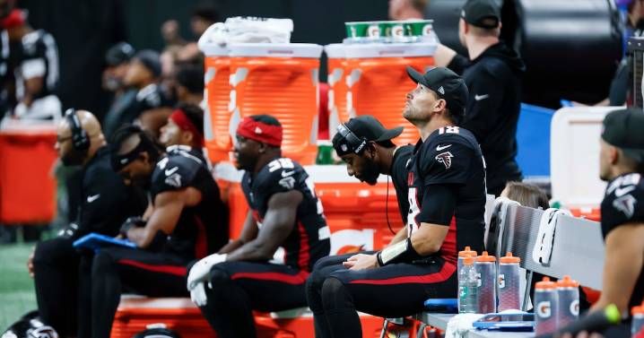 A miserable loss leaves even less reason to believe in Falcons, Morris